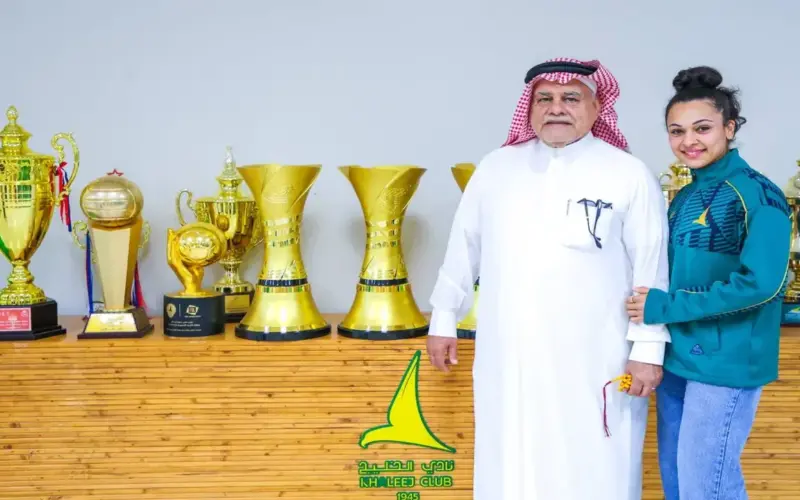 الخليج يحتفي بـ«سارة الهلال» بعد إنجازها الذهبي في «السباعي»